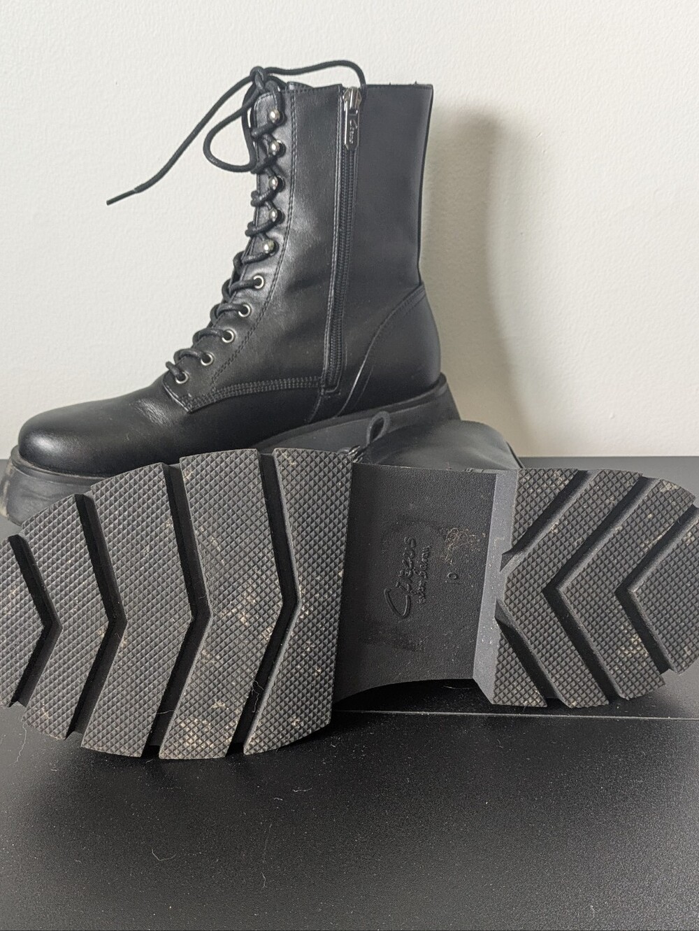 Circus by Sam Edelman Black Chunky Lug Sole Platform Combat Boots Size 10 - Picture 4 of 8